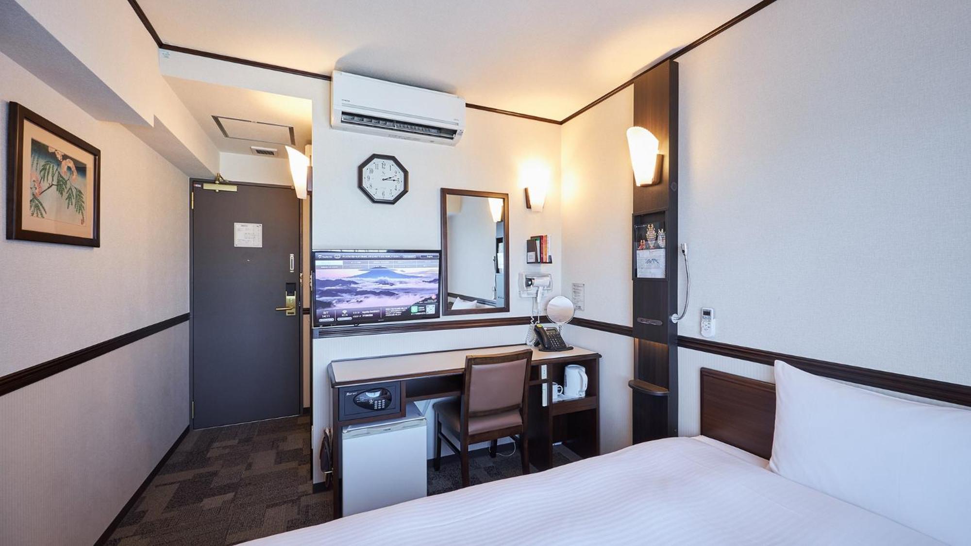 Toyoko Inn Tokyo Eki Yaesu Kita Guchi ภายนอก รูปภาพ