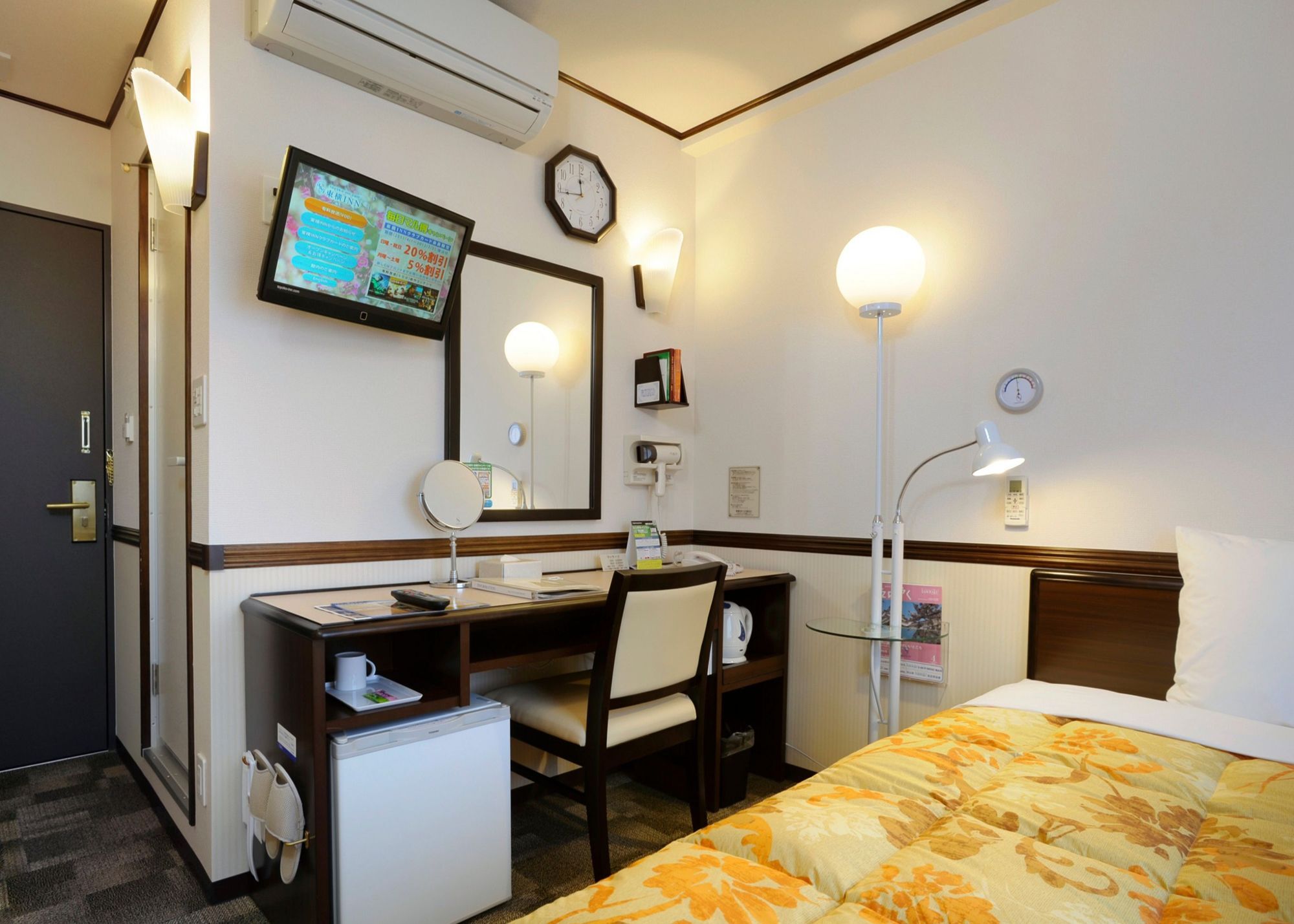 Toyoko Inn Tokyo Eki Yaesu Kita Guchi ภายนอก รูปภาพ