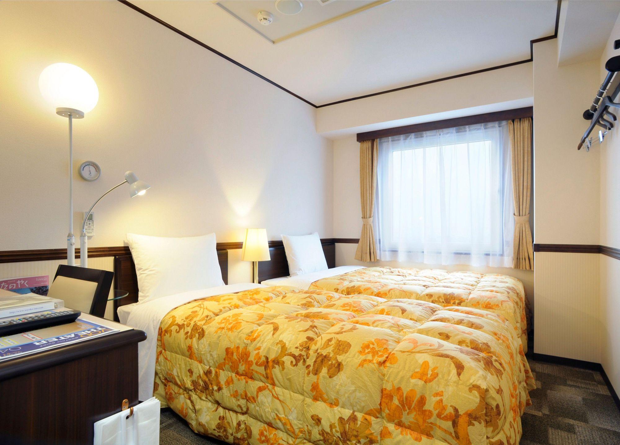 Toyoko Inn Tokyo Eki Yaesu Kita Guchi ภายนอก รูปภาพ